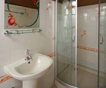4-bedroom-kerala-houseboat