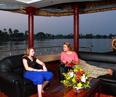 7-bedroom-kerala-houseboat