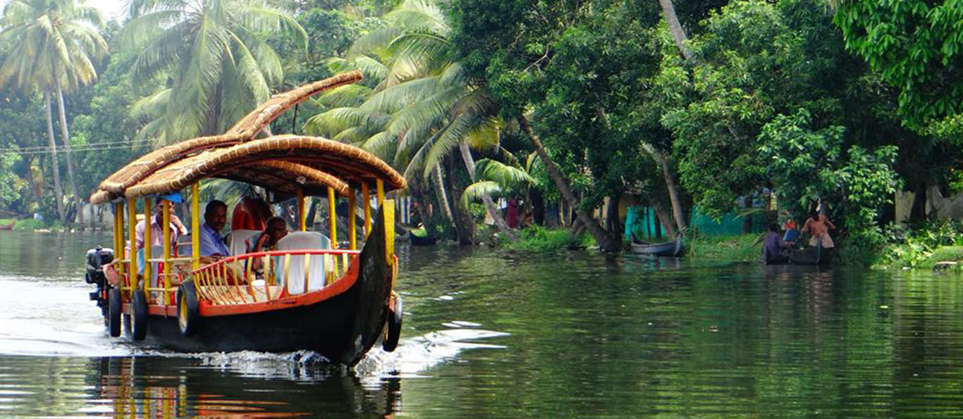 keralabackwaterhouseboat